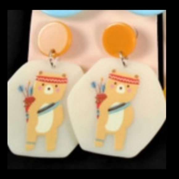 CUTE Animal Bear Fall Harvest Dangle Drop Earrings Acrylic Handmade Festive NEW - Picture 7 of 7